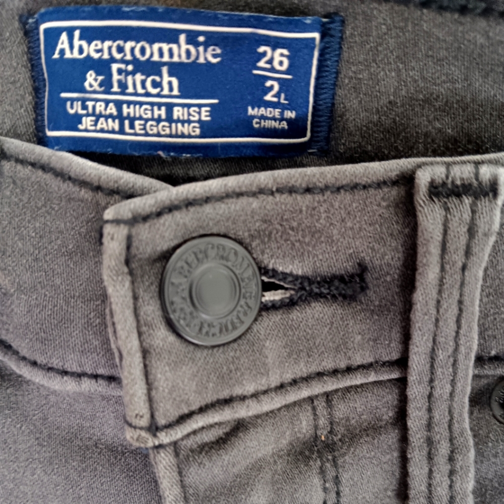 Abercrombie and Fitch gray leggings, size 26 or 2 long